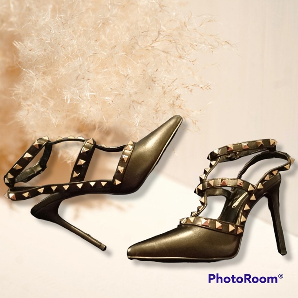 Sexy 3 inch fax leather black heels , pyramid shaped rhinestones